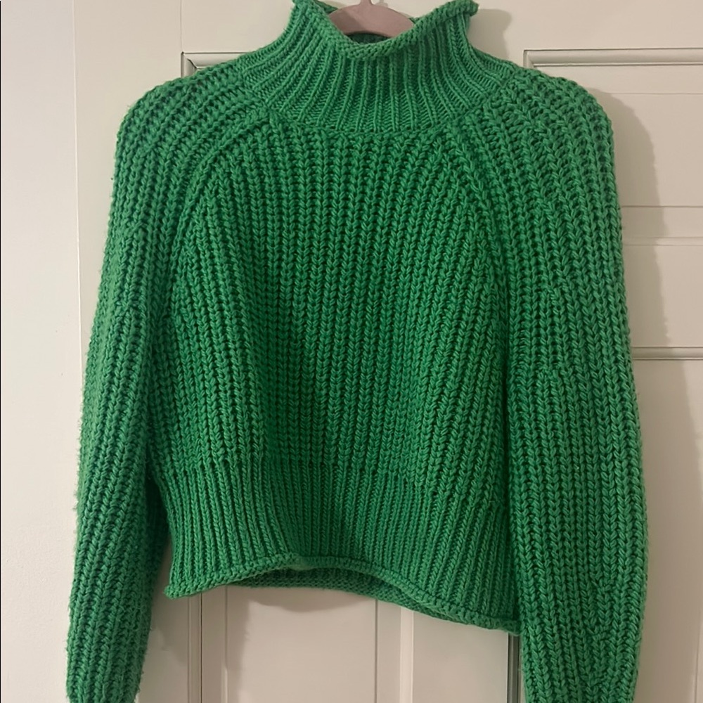 H&M Green Ribbed Turtleneck Sweater